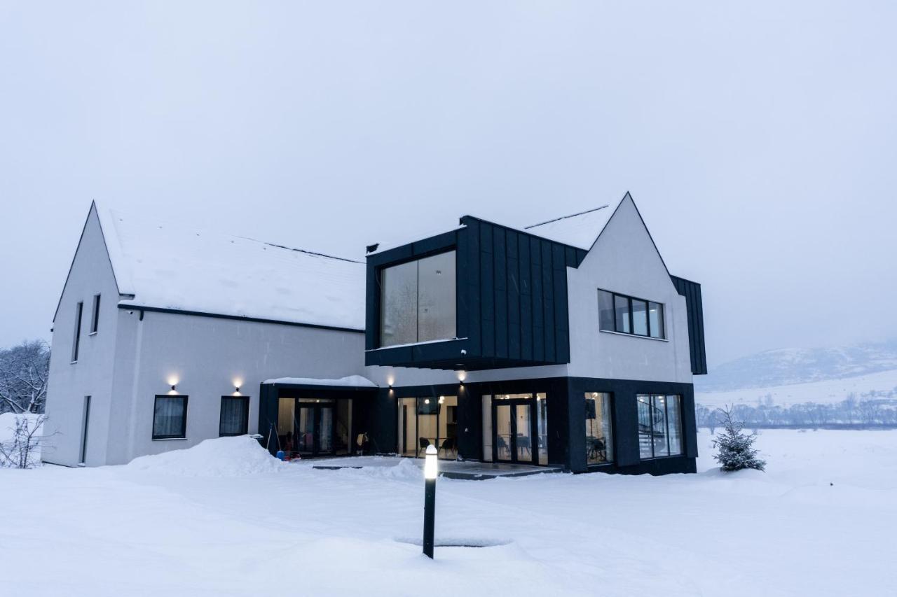 Pensiunea Qubik Praid Ocna de Jos Exteriör bild